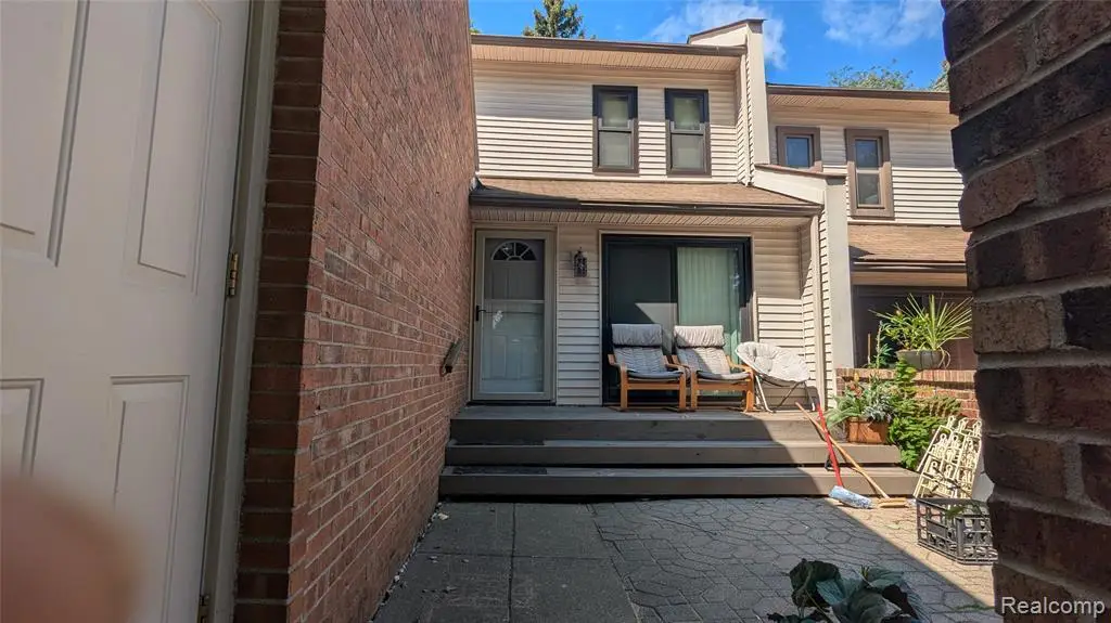 358 Willow Grove, Rochester Hills, MI  - Image #1