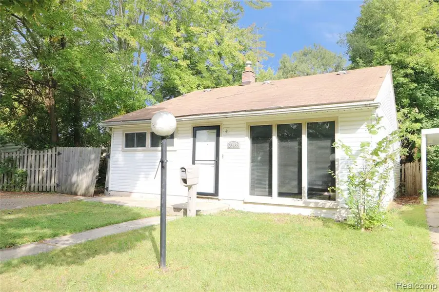 26458 Hopkins, Inkster, MI  - Image #2