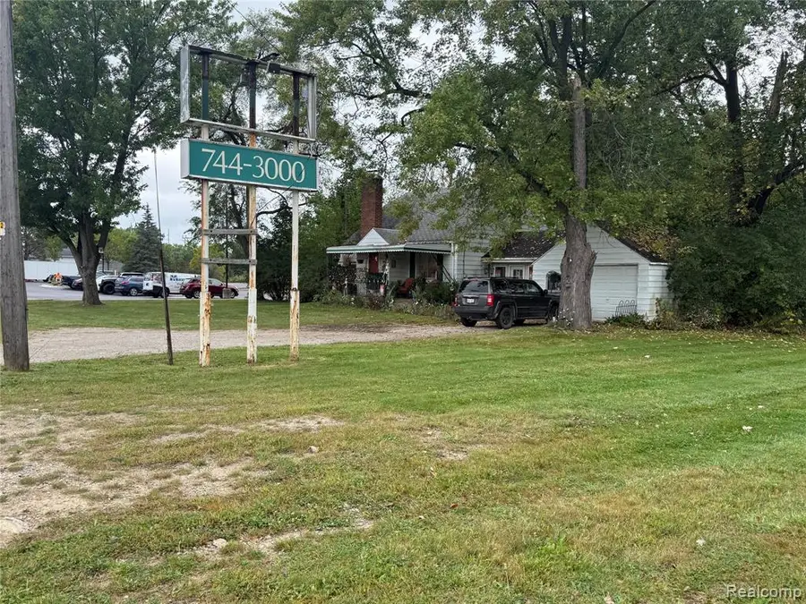 1220 S Belsay, Burton, MI 48509 - #3