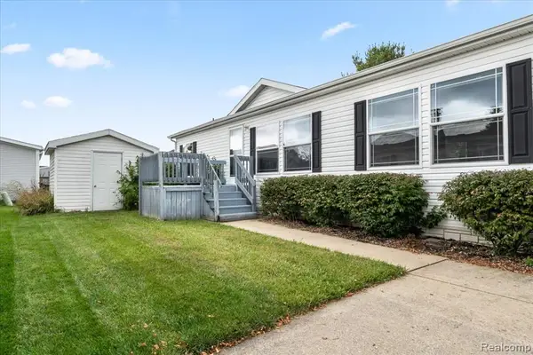 4477 Single Tree, Howell, MI 