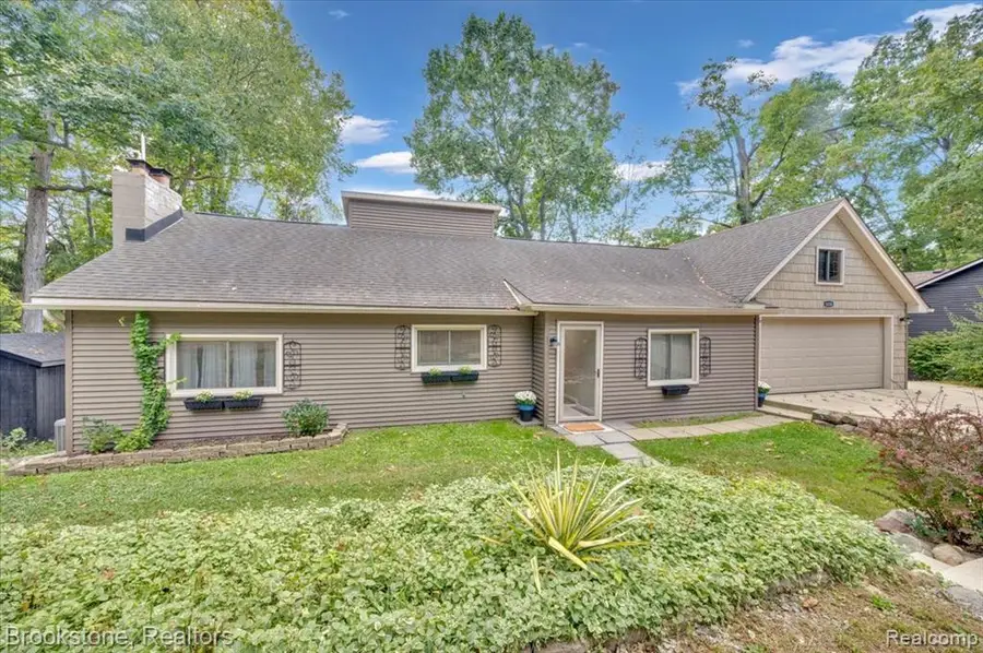 1030 Forest Lake, Lake Orion, MI  - Image #2