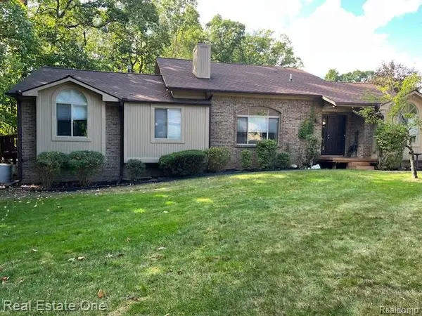 7453 Pepper, West Bloomfield, MI 