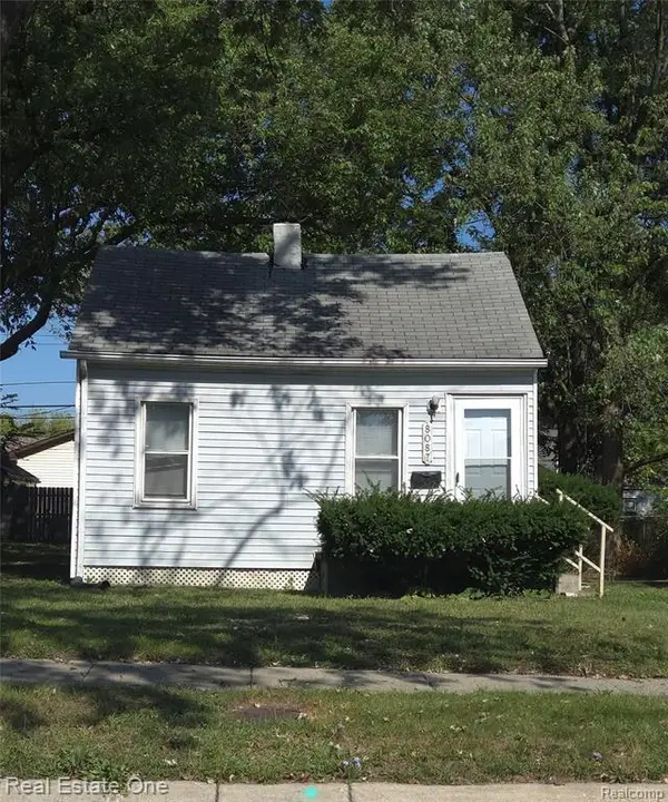 8087 Continental, Warren, MI 