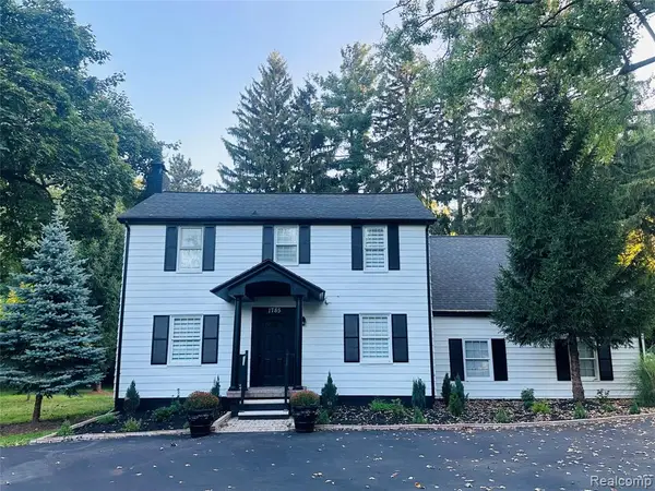 1785 Ward, Bloomfield Hills, MI 