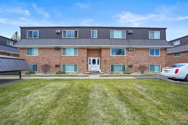 1627 S Riverside, Saint Clair, MI 48079