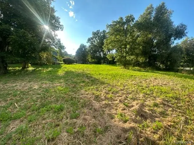 4886 Harding, Clarkston, MI  - Image #1