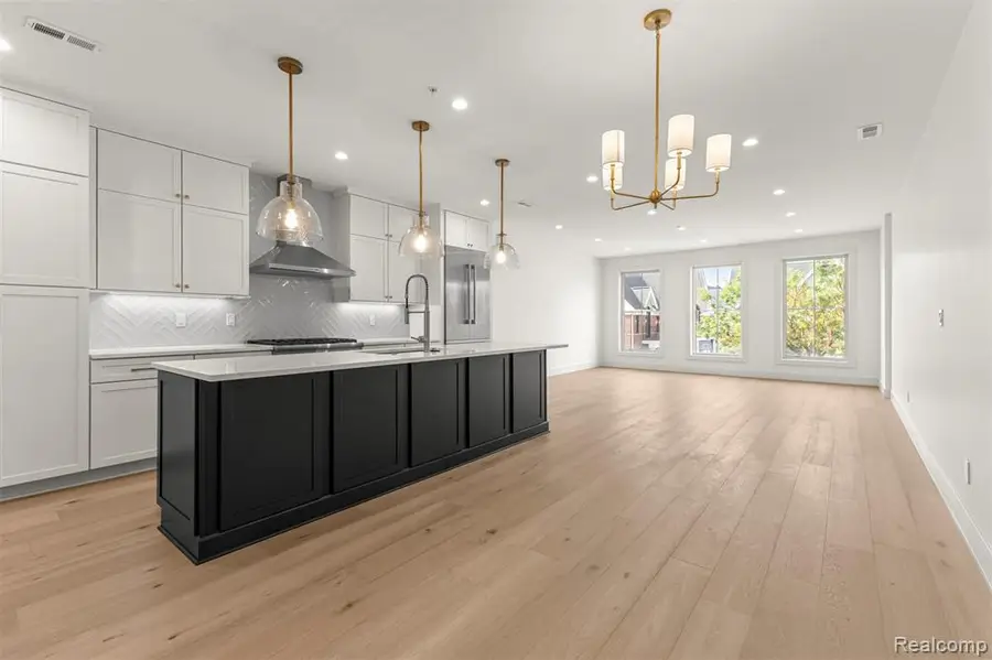 156 N Center Unit 203, Northville, MI 48167 - Image #2