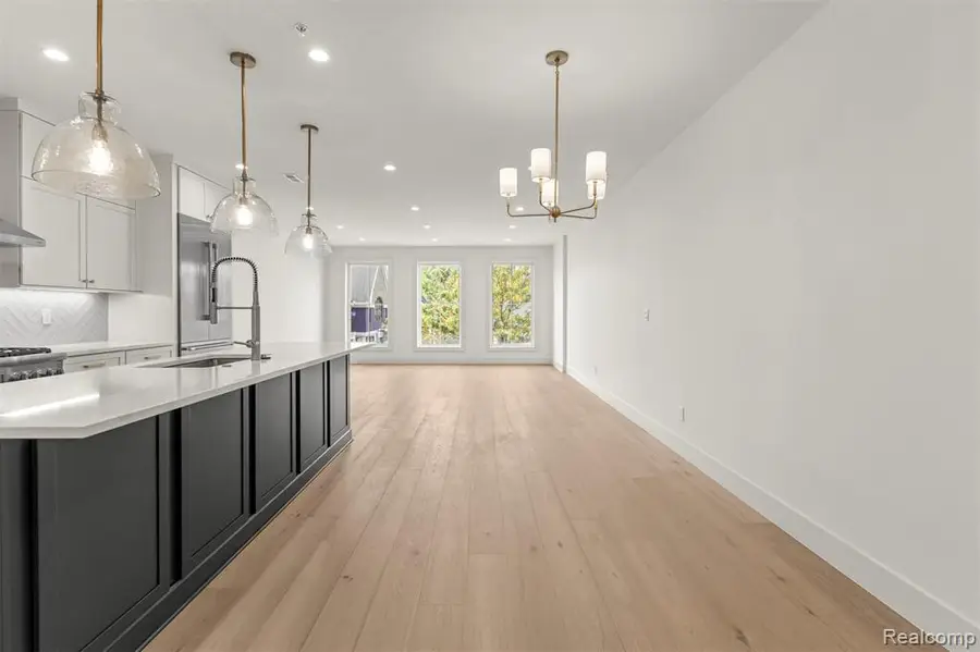 156 N Center Unit 203, Northville, MI 48167 - Image #3