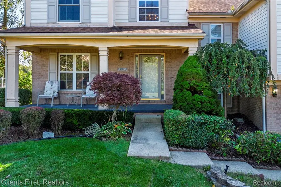 43103 Pond Bluff, Van Buren, MI  - Image #2