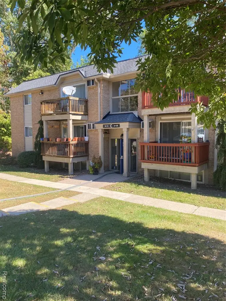 417 Parkdale #13, Rochester, MI  - Image #1