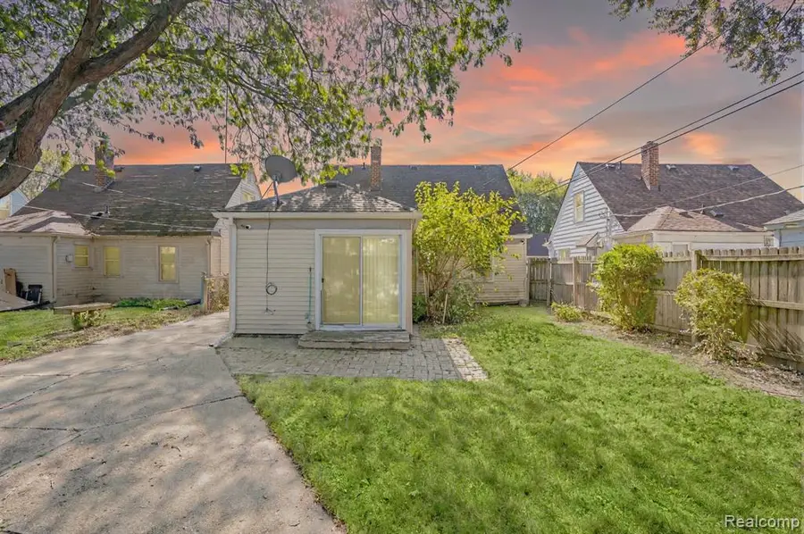 17725 Lincoln, Eastpointe, MI  - Image #2