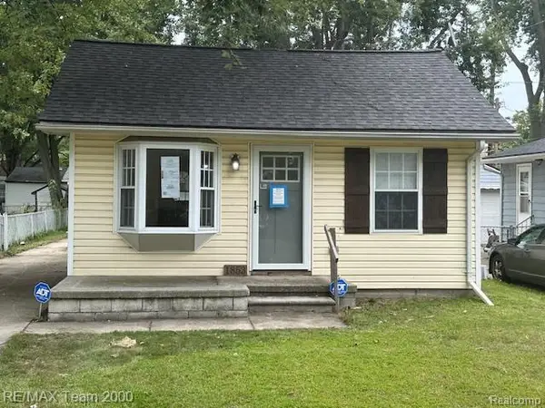 1853 S Linville, Westland, MI 