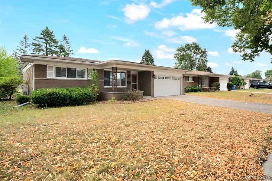 28130 Liberty, Warren, MI  - Image #2