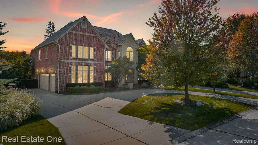 3879 Teakwood, Rochester Hills, MI  - Image #2