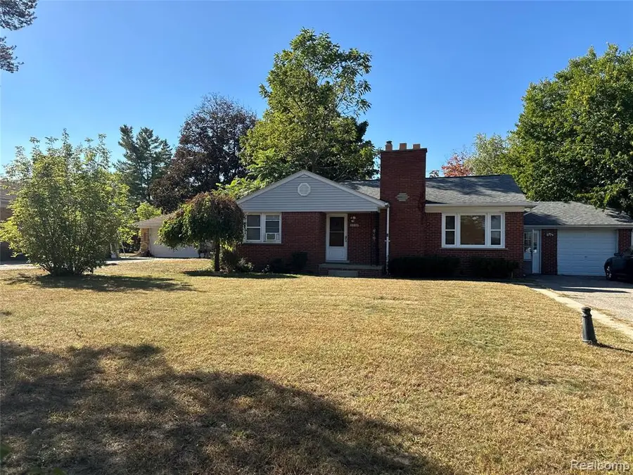 2216 Middlebelt, West Bloomfield, MI  - Image #2