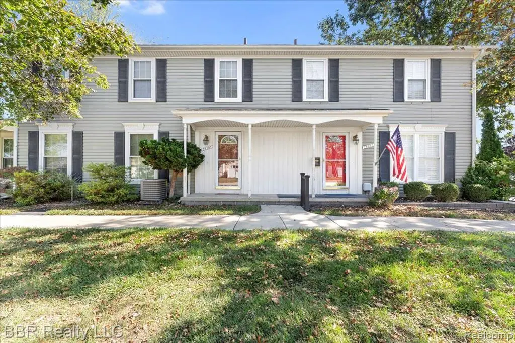 28305 Greenbriar, Brownstown, MI  - #1