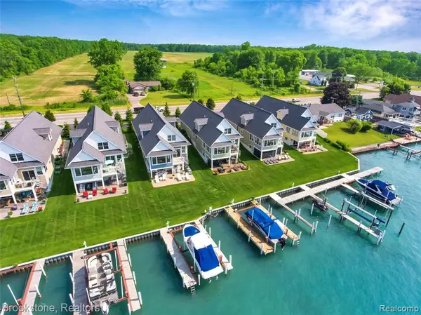 10049 Dixie, Fair Haven, MI 48023