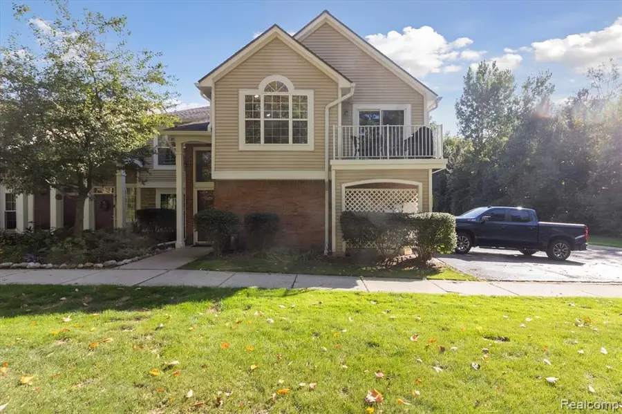 56059 Chesapeake, Shelby Charter Township, MI  - Image #2