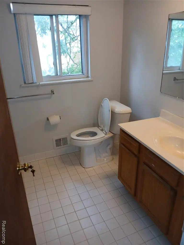 25959 Salem St, Roseville, MI 48066 - Image #3