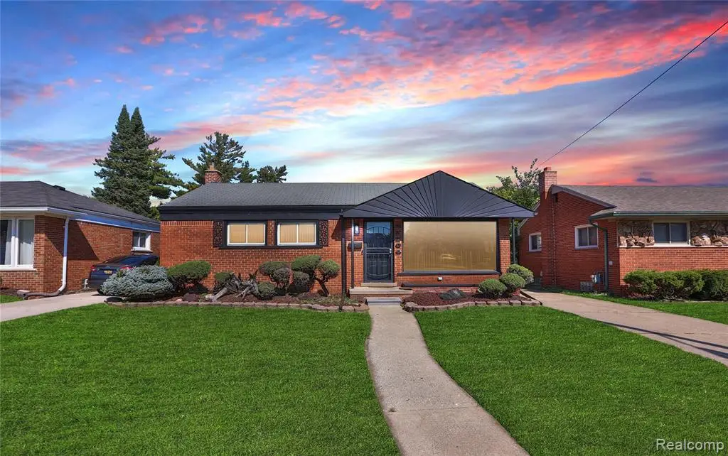 27704 Maplewood, Garden City, MI  - Image #1