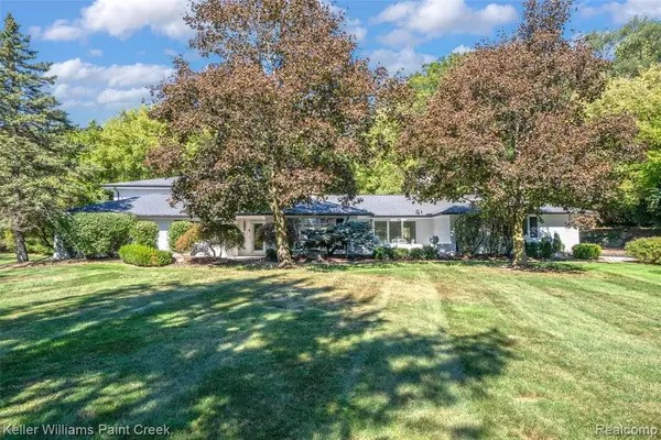 4428 Old Trinity, Bloomfield Hills, MI 