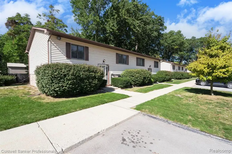38122 Hixford, Westland, MI  - Image #3