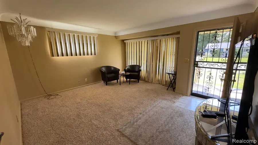 5714 Suburban, Flint, MI  - #3