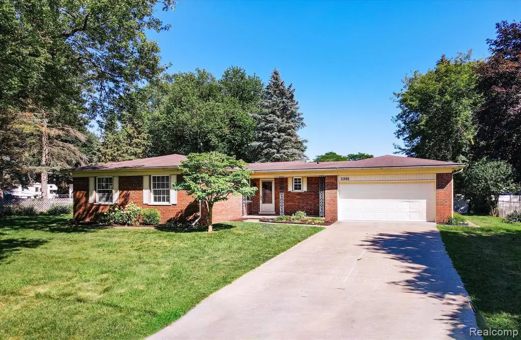 11366 Chicago, Warren, MI  - Image #1