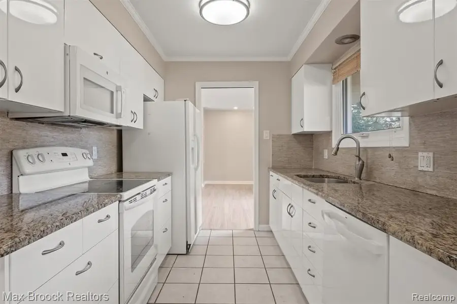 5312 Cambourne, West Bloomfield, MI  - #3