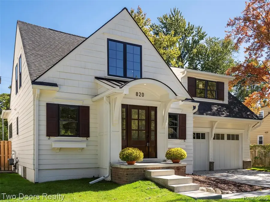 820 Oakridge, Royal Oak, MI  - Image #2