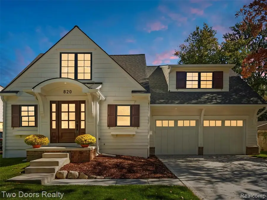 820 Oakridge, Royal Oak, MI  - Image #3