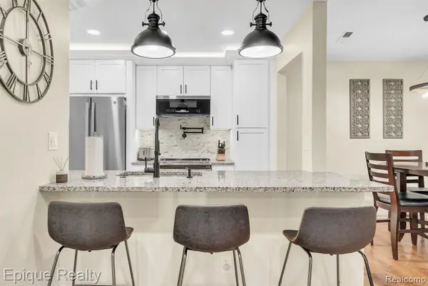 56471 Chesapeake, Shelby Twp, MI 