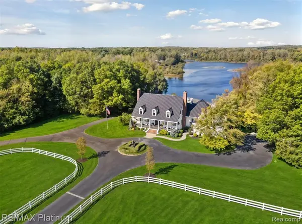 3304 Outback, Pinckney, MI 