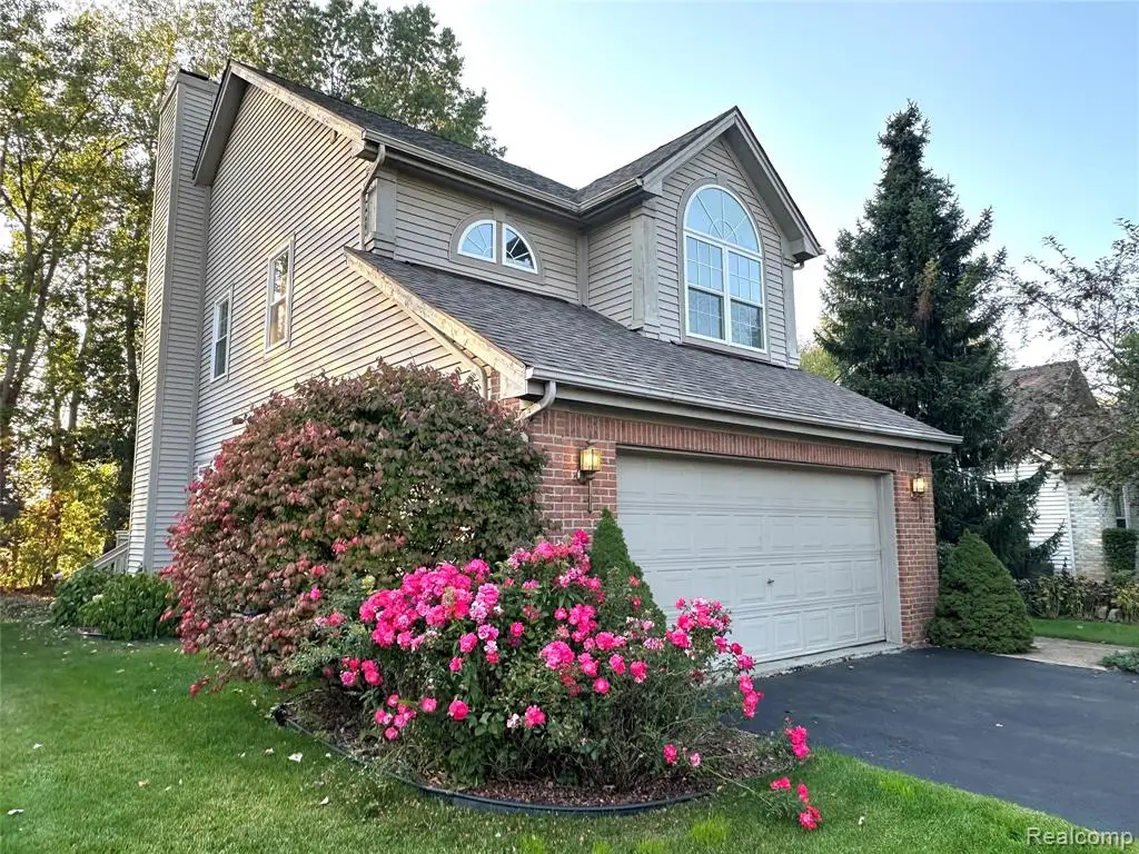 16166 Aspen Hollow, Fenton, MI  - Image #1