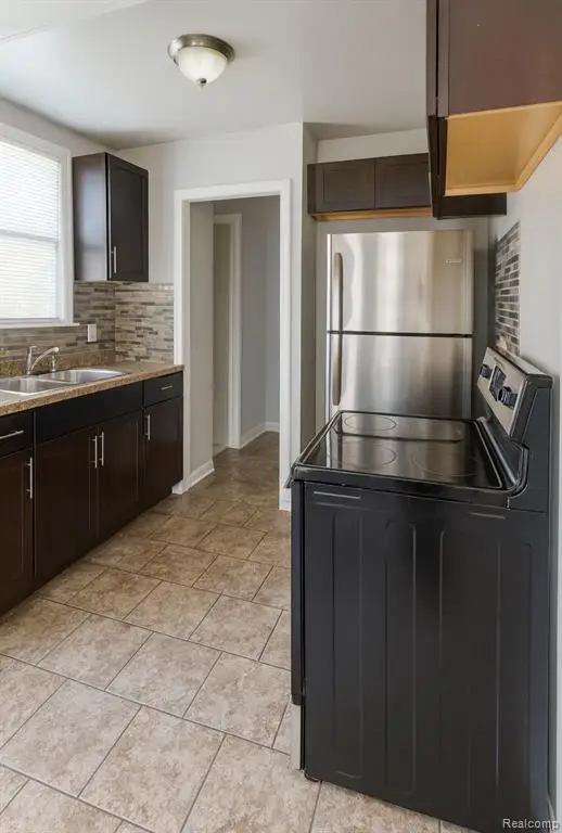 18930 Mccormick, Detroit, MI  - Image #3