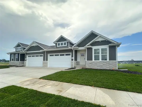 331 Mcdowell Dr, Howell, MI 48843