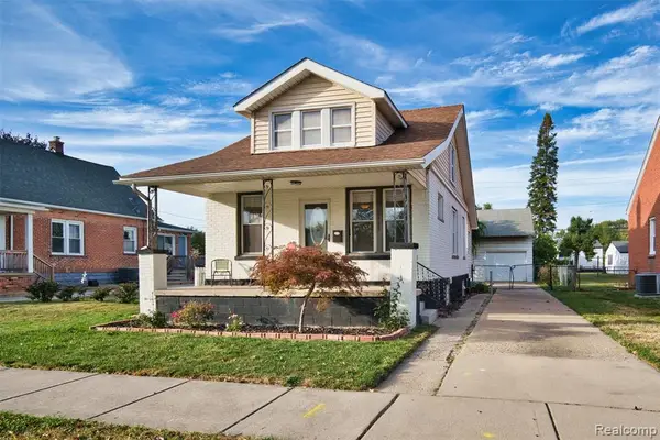 7335 Gronow, Center Line, MI 