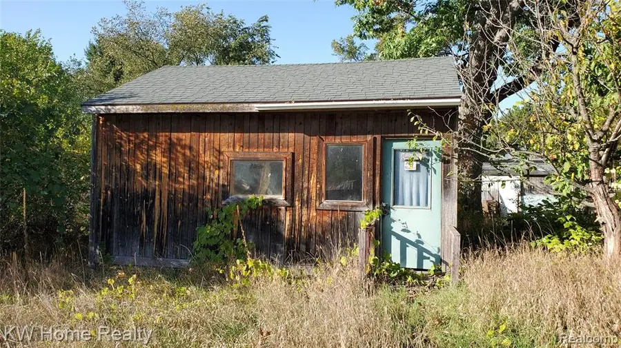 2887 Ivan, Harrison, MI  - Image #3