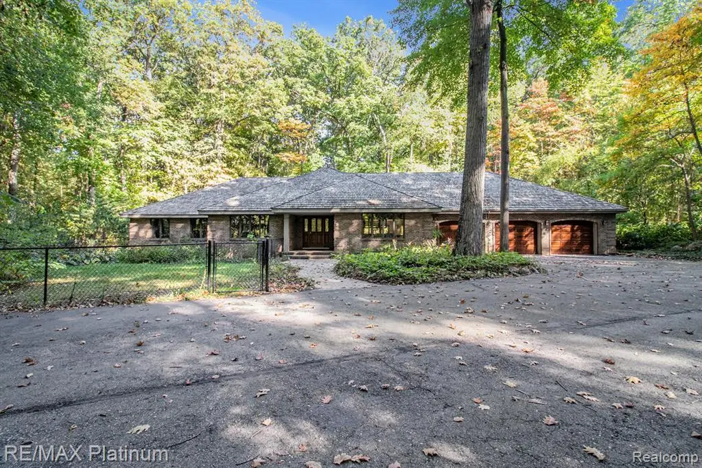 4352 Fenton Road, Hartland, MI 48353 - #1