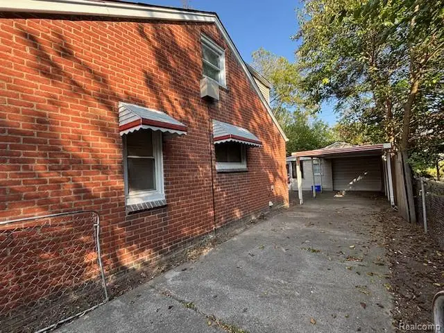 19498 Brady, Redford, MI  - #2