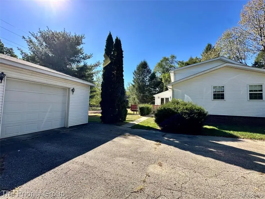 3711 Waldon, Lake Orion, MI  - Image #3