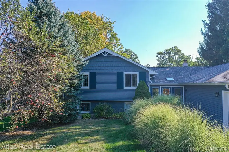 9449 Ridge, Goodrich, MI  - Image #3