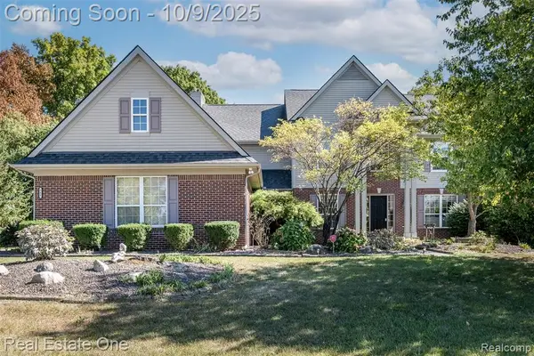 785 Akehurst, White Lake, MI 