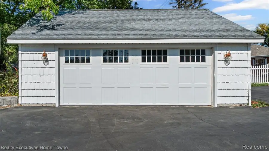 5802 Lakeshore, Fort Gratiot, MI  - Image #3