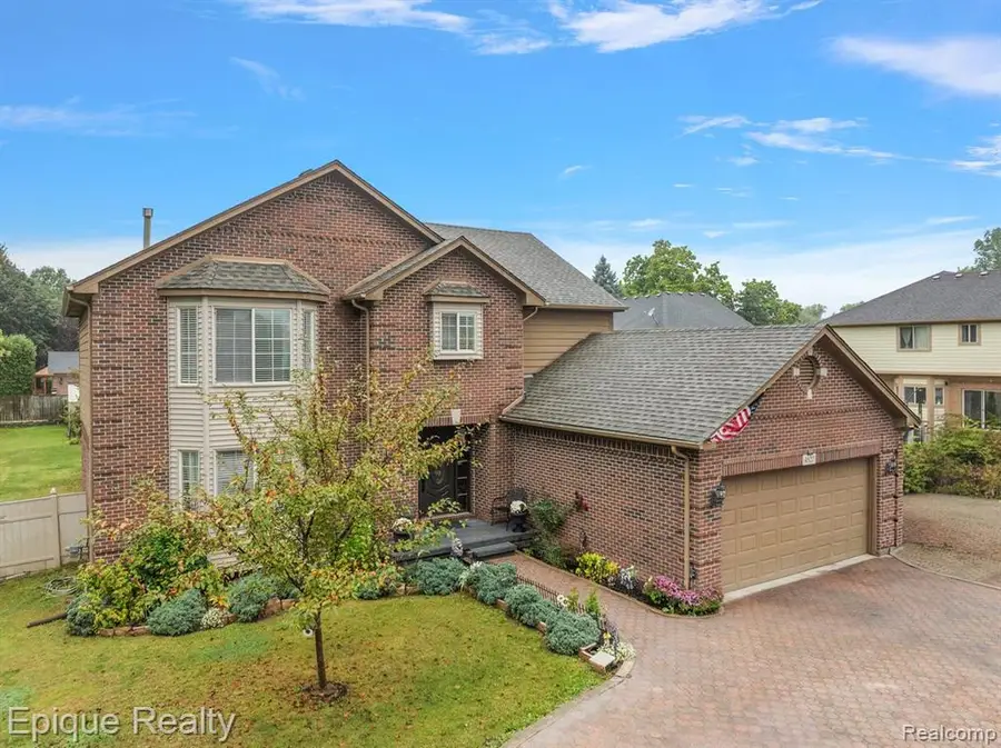 4527 Rochester, Troy, MI  - Image #2