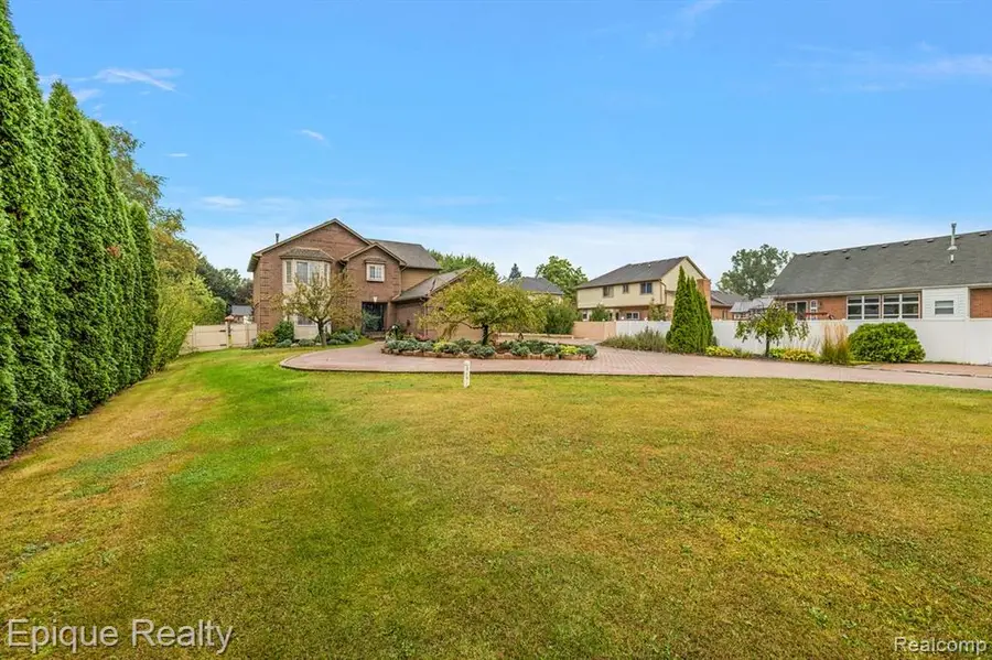 4527 Rochester, Troy, MI  - Image #3