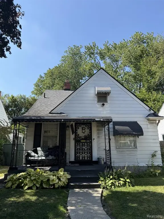 19315 Huntington, Detroit, MI 48219
