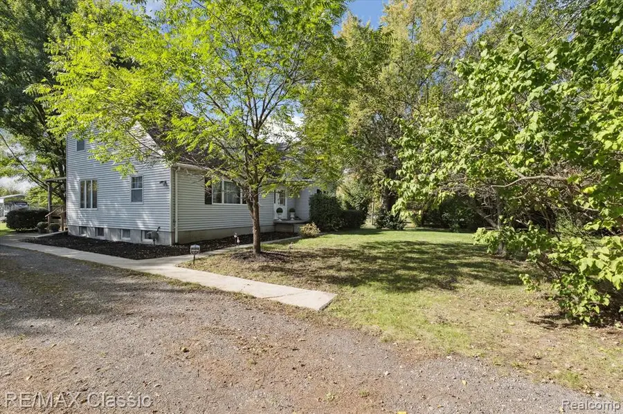 49035 Geddes, Canton, MI  - Image #2