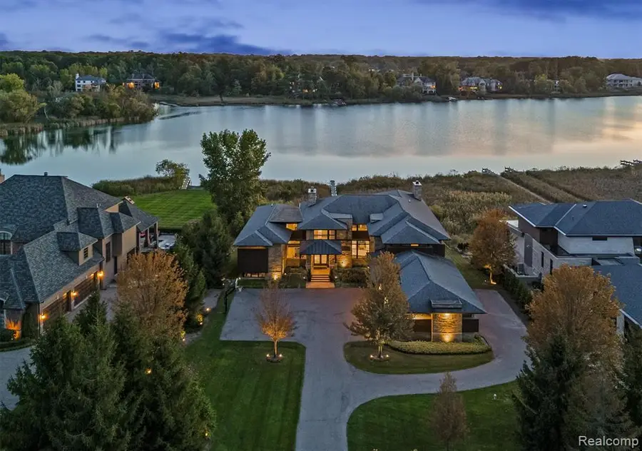 2657 Turtle Shores, Bloomfield Hills, MI  - #2