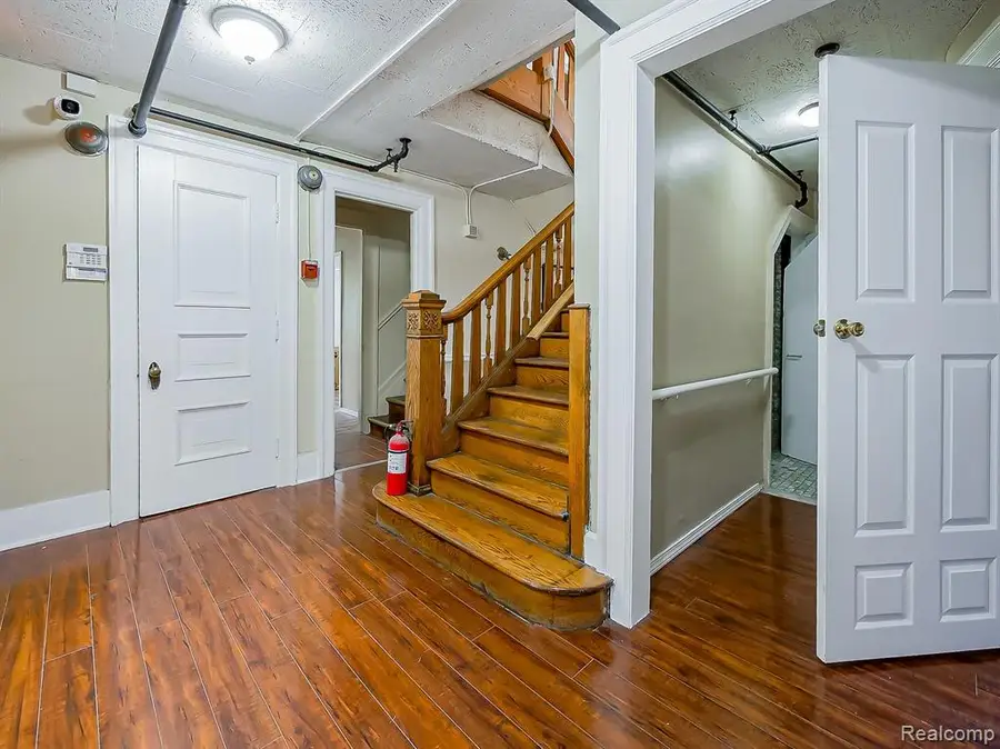 491 E Grand, Detroit, MI  - Image #3